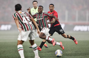 Arias (foto: Lucas Merçon/Fluminense)