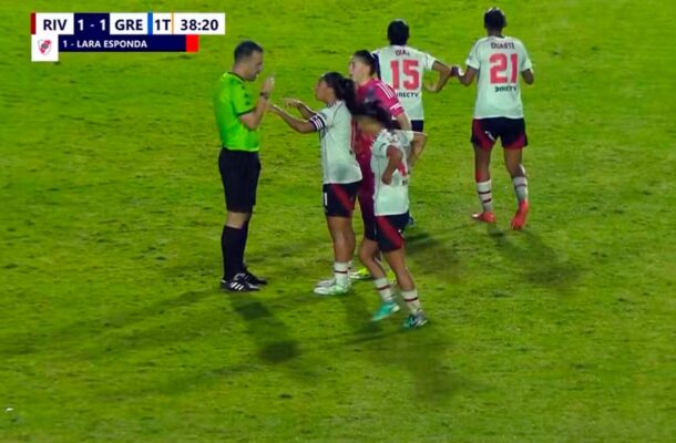 Ato racista de jogadora do River Plate e posterior confusão generalizada ocorreu em embate com o Grêmio na Brasil Ladies Cup (foto: Guilherme Veiga / Brasil Ladies Cup)