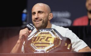 Alexander Volkanovski (foto: Carmen Mandato/Getty Images/AFP)