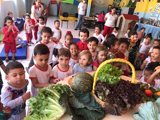 Nutricionistas da Secretaria de Educação de Timóteo Recebem Prêmio “Equipe Cinco Estrelas”