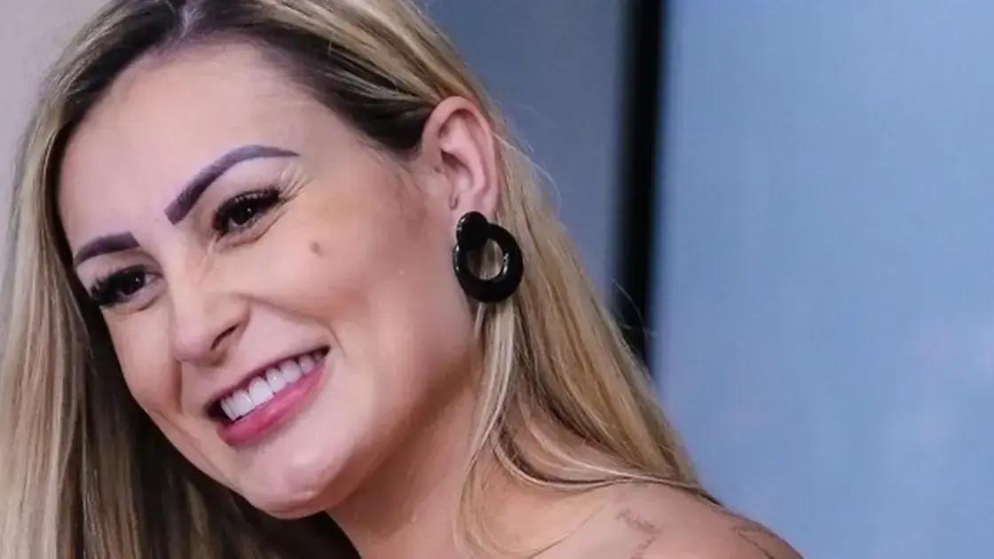 Andressa Urach termina namoro com ator pornô em 8 dias