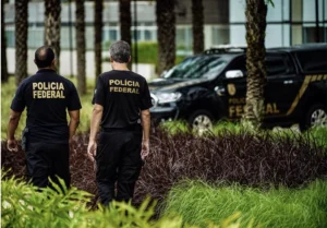 Troca de votos por combustível resulta em ação da Polícia Federal em prefeitura mineira