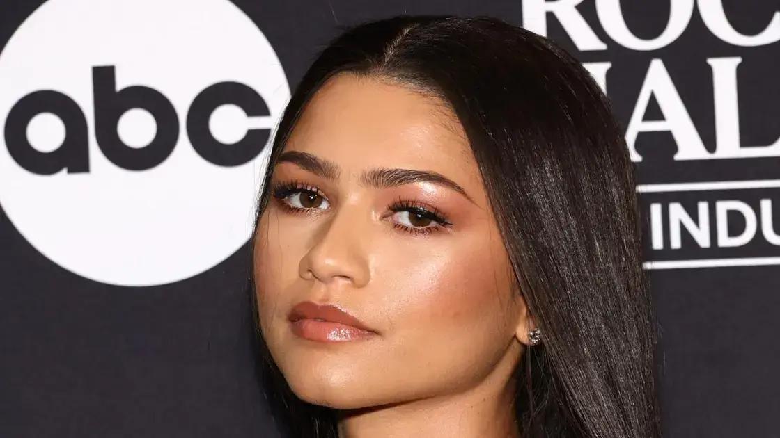 Zendaya revela desafios em cena íntima no filme Rivais