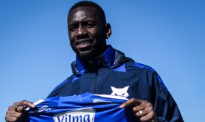 Bolasie elogia elenco do Cruzeiro e compara Brasileirão à Premier League