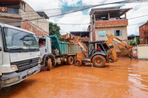 Prefeito de Ipatinga mobiliza força-tarefa para recuperação da cidade após fortes chuvas