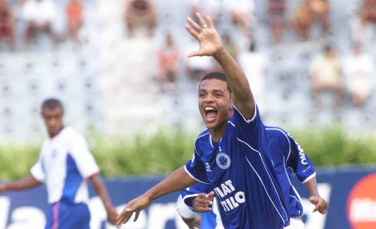 No Cruzeiro, em 2003, o volante Felipe Melo (foto: Jorge Gontijo/Estado de Minas)