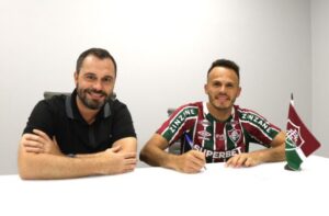 Fluminense anuncia contratação de lateral-esquerdo e chega ao 6º reforço