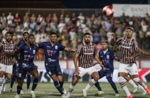 Fluminense empata nos acréscimos e quebra 100% de clube do interior no Carioca