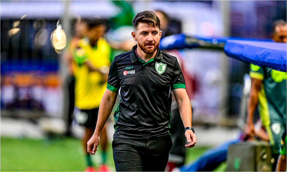 William Batista em jogo do Mineiro (foto: Mourão Panda/América)