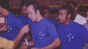 Tostão e Dirceu Lopes pelo Cruzeiro (foto: Arquivo Estado de Minas - 1970 )