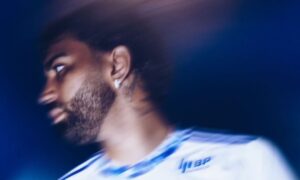 Gabigol elogia torcida do Cruzeiro e celebra acordo: ‘Momento especial’