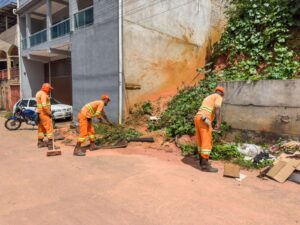 Prefeitura de Ipatinga segue mobilizada em operação intensa de limpeza de ruas