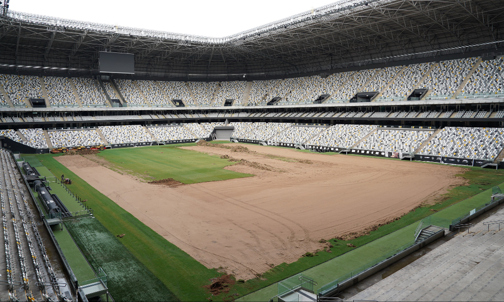 Quanto o Atlético gastou para instalar o gramado sintético na Arena MRV?