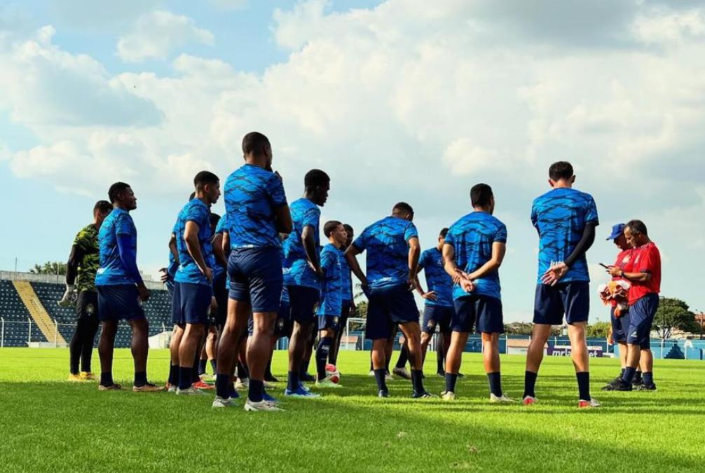 Time do São Caetano (foto: Redes sociais São Caetano/Divulgação)