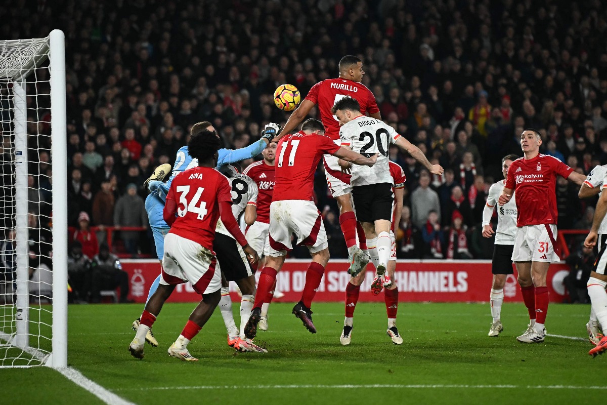 Diogo Jota marcou o gol de empate do Liverpool no duelo com o Nottingham Forest (foto: Paul ELLIS / AFP)