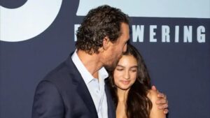 Aniversário de 15 anos de Vida McConaughey: Celebração em Família