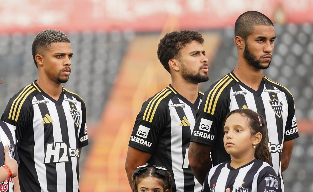 Jovens do Atlético antes de duelo contra o Pouso Alegre pelo Mineiro (foto: Daniela Veiga/Atlético)