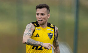 Bernard em treino pelo Atlético (foto: Pedro Souza/Atlético)