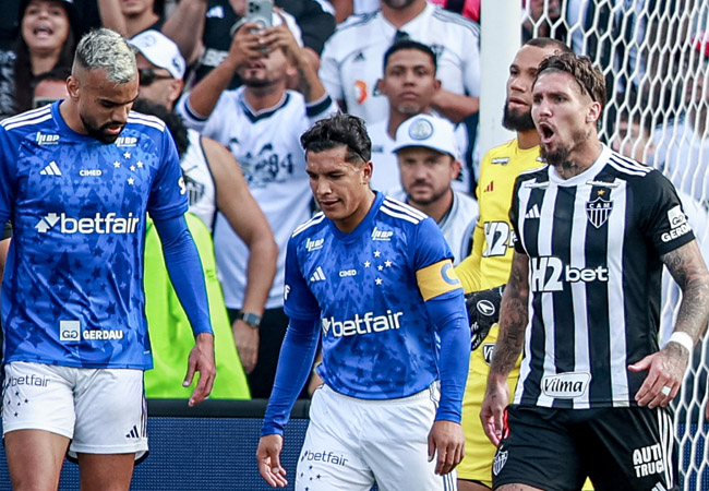 Fabrício Bruno, Romero e Lyanco em clássico entre Cruzeiro e Atlético, em Orlando (foto: Pedro Souza/Atlético)