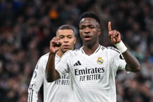 Mbappé e Vini Jr., do Real Madrid (foto: JAVIER SORIANO / AFP)