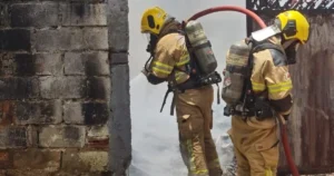 Incêndio atinge quintal e residência em Santana do Paraíso