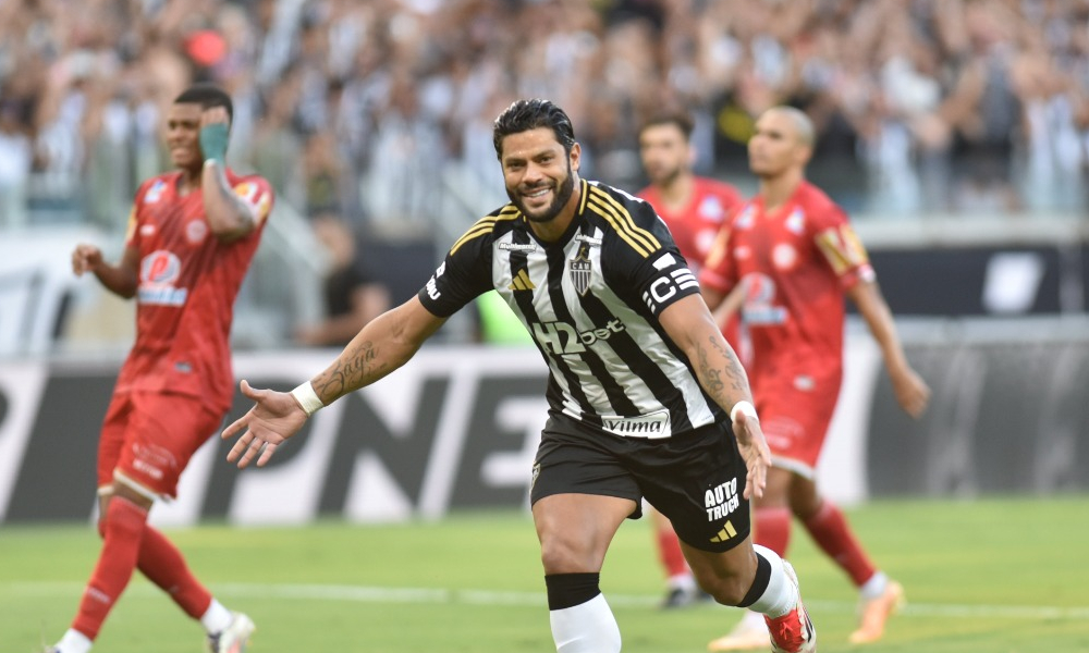 Hulk, atacante do Atlético, celebra gol contra o Tombense - (foto: Ramon Lisboa/EM/D.A Press)