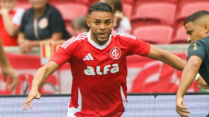 Wanderson com a camisa do Internacional (foto: Flickr do Internacional)