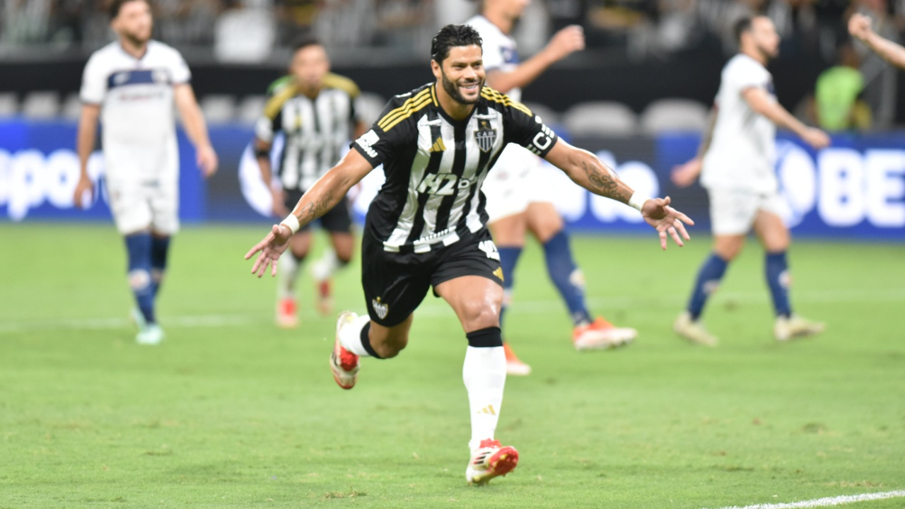 Hulk em campo pelo Atlético no Mineirão (foto: Ramon Lisboa/EM/D.A Press)