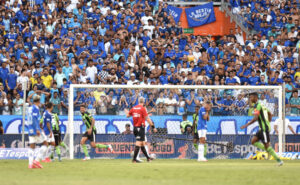 América e Cruzeiro em jogo de ida da semifinal do Mineiro (foto: Ramon Lisboa/EM/D.A Press)