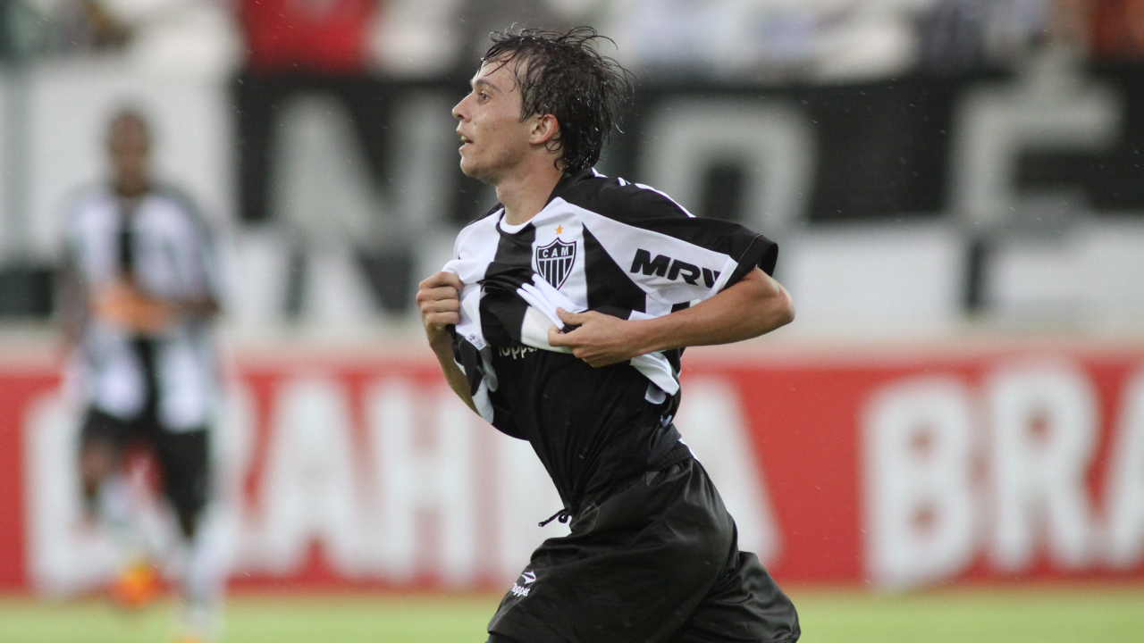 Bernard em campo na Arena do Jacaré pelo Atlético (foto: Rodrigo Clemente/Esp. EM/D.A Press)