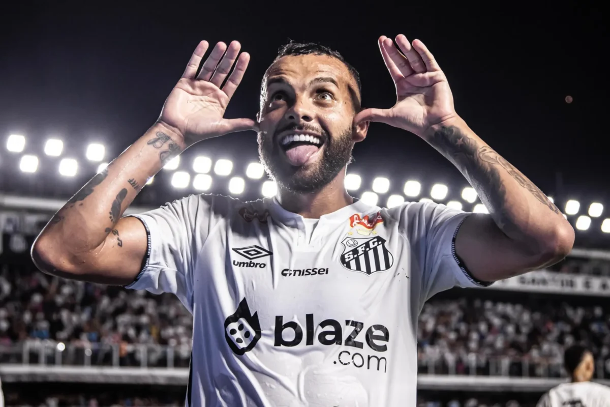 Guilherme chegou a 10 gols no Paulistão (foto: Raul Baretta/Santos FC)