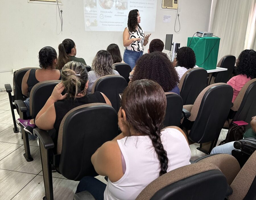 Merendeiras de Timóteo participam de capacitação sobre manipulação de alimentos