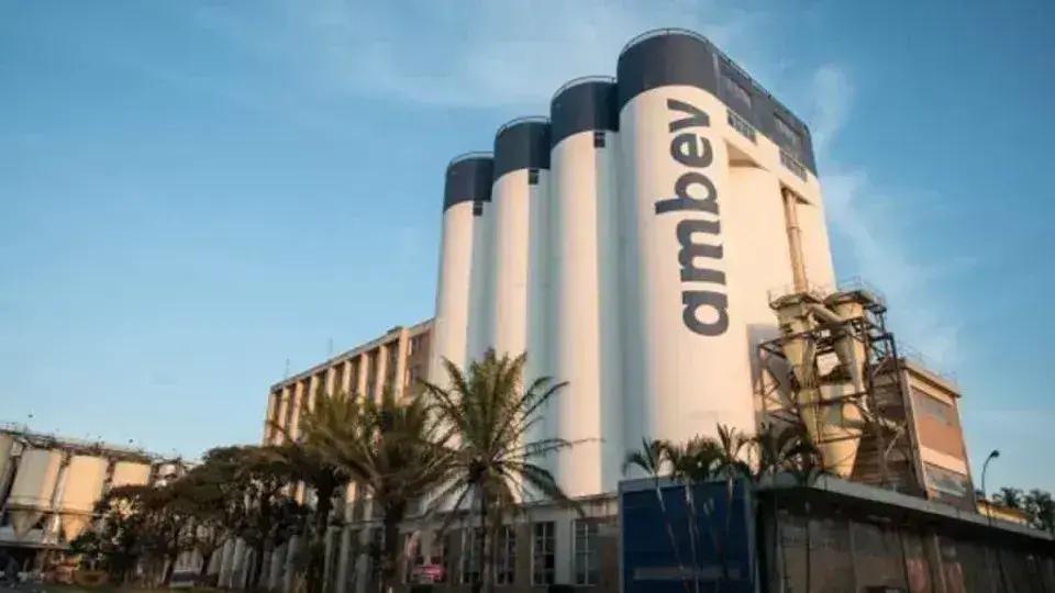 Ambev anuncia dividendos de R$ 0,1276 por ação com data "ex" em 17/03