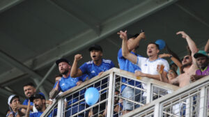 Torcedores do Cruzeiro no Independência para semifinal do Mineiro contra o América (foto: Alexandre Guzanshe/EM/D.A. Press)