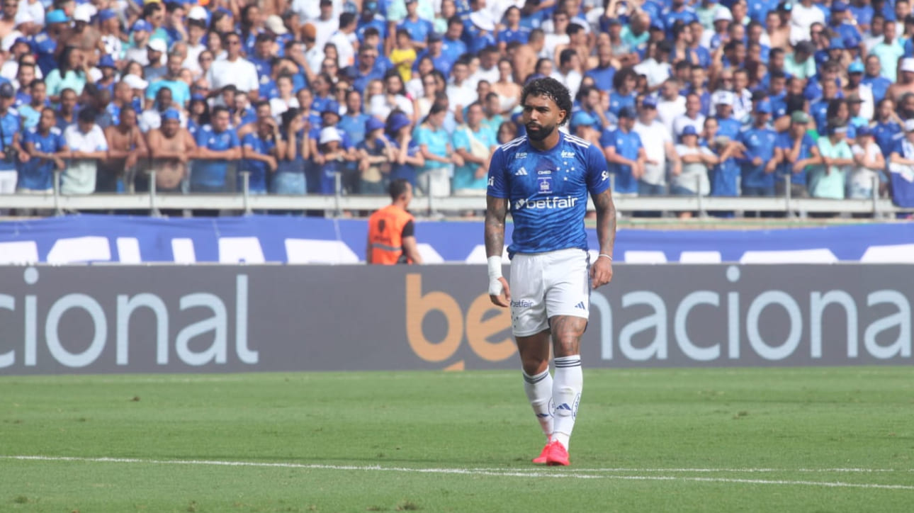 Gabigol, atacante do Cruzeiro, durante jogo com Atlético no Mineirão (foto: Edesio Ferreira/EM/D.A. Press)