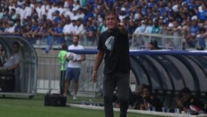 Cuca, técnico do Atlético, durante clássico contra Cruzeiro (foto: Alexandre Guzanshe/EM/D.A Press)