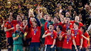 Sérgio Ramos venceu Copa do Mundo de 2010 com a Espanha (foto: MICHAEL KOOREN/AFP)