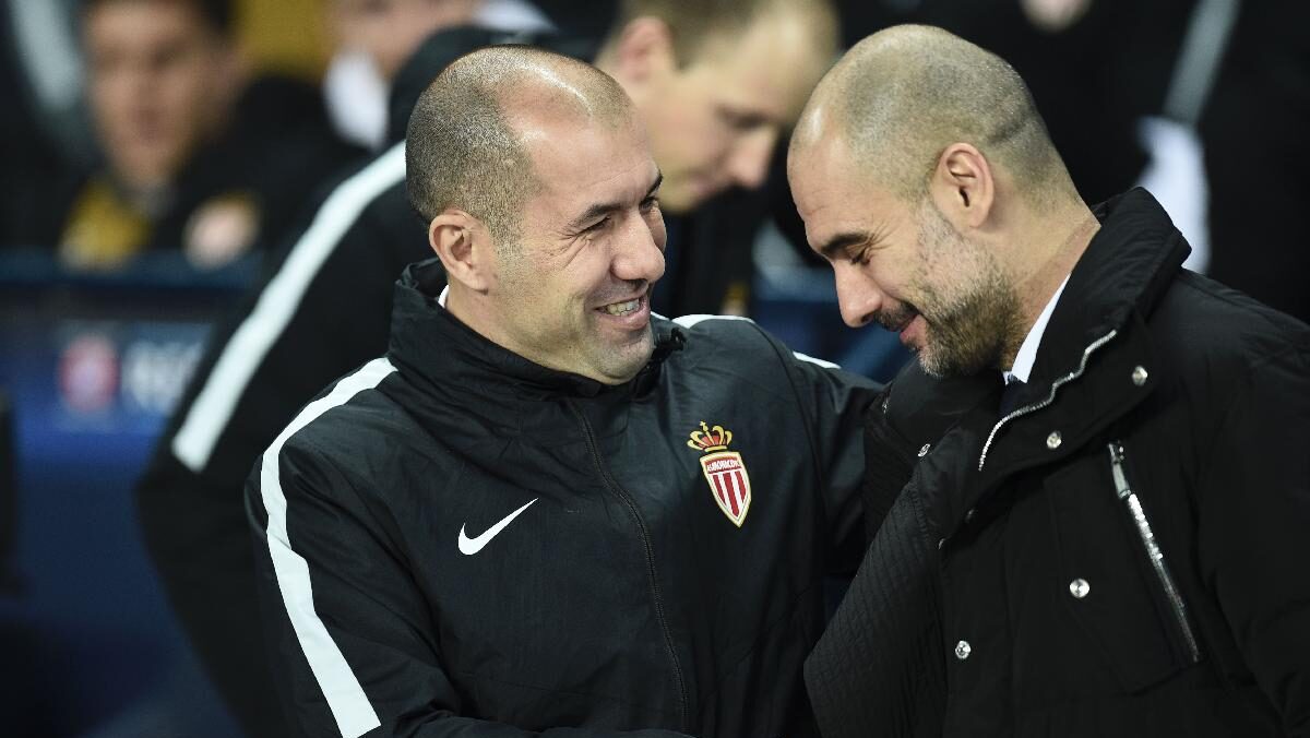 Leonardo Jardim cumprimenta Pep Guardiola antes do início do confronto entre Manchester City x Monaco, pela ida das oitavas da Champions League 2016/2017 (foto: OLI SCARFF/AFP (21/2/2017)