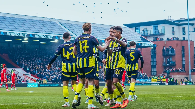 Jogadores do Manchester City comemorando gol na Copa da Inglaterra (foto: Manchester City/Divulgação)