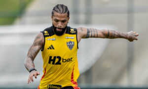 Otávio em treino do Atlético (foto: Pedro Souza/Atlético)