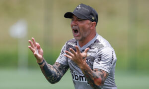 Sampaoli irritado durante treino do Atlético (foto: Bruno Cantini/Atlético)