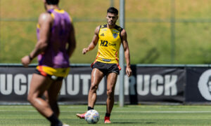 Fausto Vera durante treino do Atlético na Cidade do Galo (foto: Pedro Souza/Atlético)