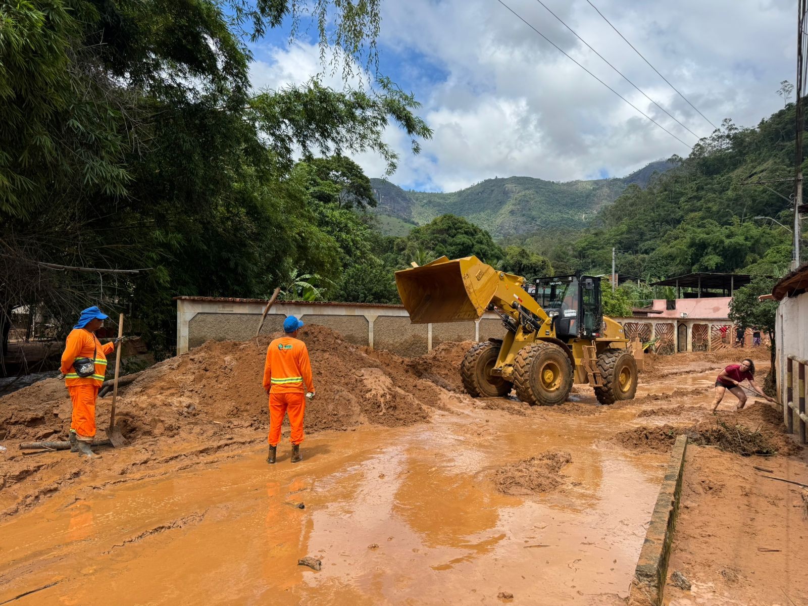 Prefeitura de Coronel Fabriciano inicia pagamento de auxílio a famílias atingidas pelas chuvas | Vales de Minas Gerais