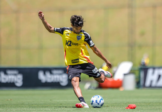 Gustavo Scarpa, meia do Atlético, em preparação para o jogo contra o Manaus pela Copa do Brasil (foto: Paulo Henrique França / Atlético)