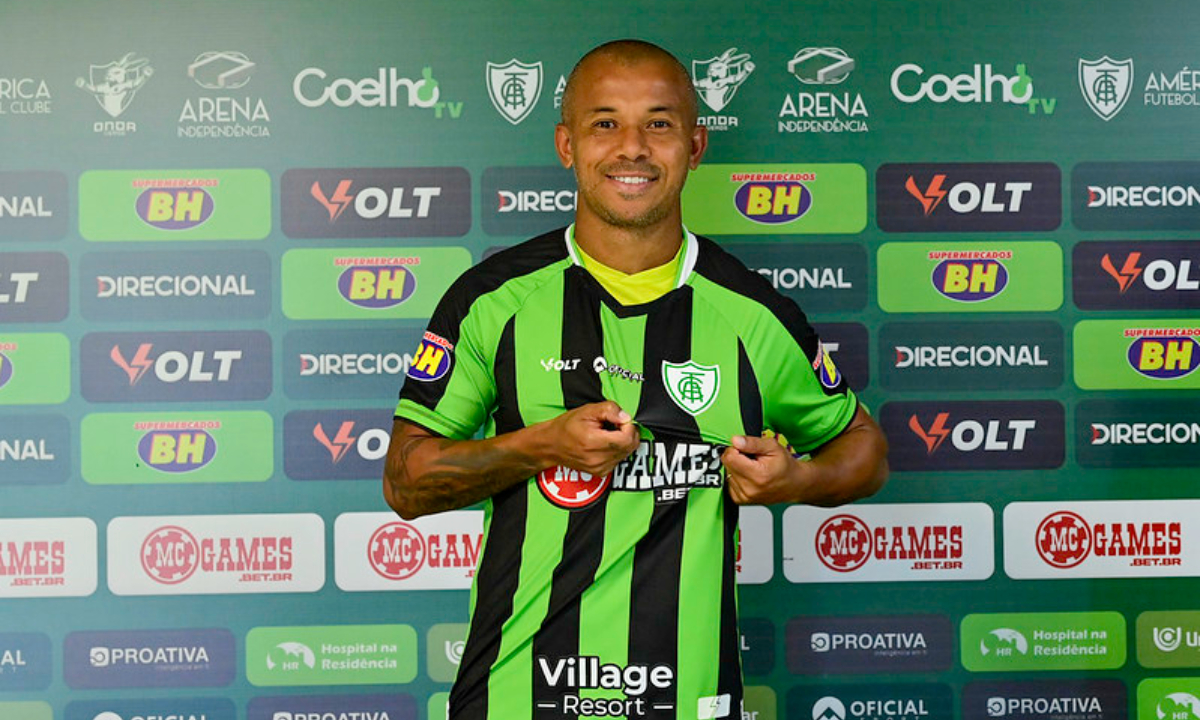 Mariano em apresentação no América (foto: Mourão Panda/América)