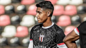 Pedro Severino enquanto ainda jogava no Botafogo-SP (foto: Reprodução Instagram )