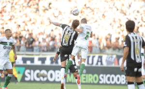 Atlético e América em jogo de ida da final do Mineiro (foto: Alexandre Guzanshe/EM/D.A Press)