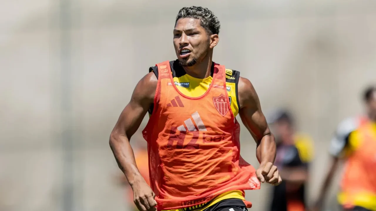 Rony em treinamento pelo Atlético (foto: Pedro Souza / Atlético)