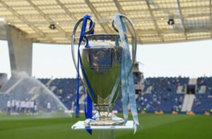 Taça da Champions League (foto: Oli Scarff/AFP via Getty Images)