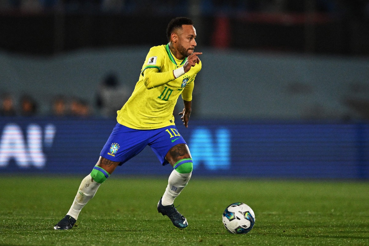 Neymar em campo pela Seleção Brasileira (foto:  Eitan ABRAMOVICH / AFP)